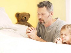 Un tată are o zi îngrozitoare după ce aude rugăciunea fiicei sale