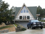 Pare o locuinţă frumoasă, însă trebuie să vezi ce este înăuntru