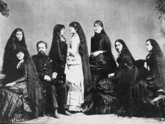 Cum arată femeile care nu s-au tuns niciodată (GALERIE FOTO) nu s-au tuns niciodată