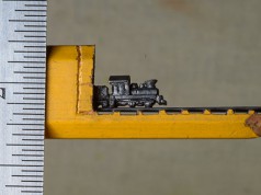 Trebuie să vezi cum arată acest tren sculptat într-un creion