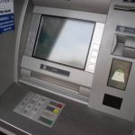 furt-bani-bancomat3