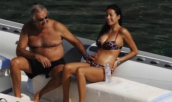 femei tinere cu barbati batrani si bogati Flavio Briatore si Elisabetta