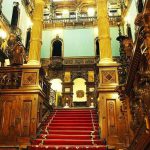 holul-de-onoare-castelul-peles