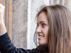 De ce bat oamenii în lemn atunci când vor să se ferească de probleme de ce bat oamenii în lemn