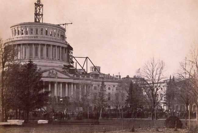 fotografii din timpul construirii capitoliul sua