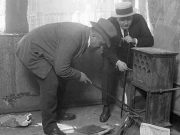 Fritz Haarmann era un măcelar celebru în anii ’20. Până s-a aflat ce fel de carne vindea Fritz Haarmann