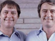 Gemenii separaţi la naştere, care au avut poveşti de viaţă identice gemenii separaţi la naştere