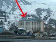 Whittier, oraşul în care toţi oamenii locuiesc în acelaşi bloc locuiesc în acelaşi bloc