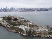 Primii condamnaţi trimişi să-şi ispăşească pedeapsa la Alcatraz alcatraz