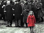 Trauma suferită de „fetiţa cu palton roşu” din filmul Lista lui Schindler fetiţa în palton roşu