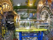 Conspiraţioniştii cred că acceleratorul de particule ne-a transferat într-un univers paralel în urma unui experiment controversat acceleratorul de particule de la CERN