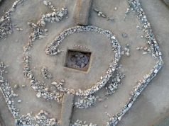 O piramidă hexagonală din epoca bronzului, care „nu seamănă cu nimic de până acum”, descoperită în stepa eurasiatică piramidă hexagonală