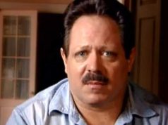 Chris Langan, considerat cel mai inteligent om din lume, a lucrat ca bodyguard şi apoi a devenit fermier chris langan