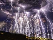 Care este diferenţa dintre fulger şi trăsnet? Care este mai periculos Care este diferenţa dintre fulger şi trăsnet