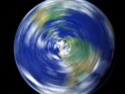 De ce nu simţim cum Pământul se învârte, dacă se roteşte cu o viteză ameţitoare De ce nu simţim cum Pământul se învârte