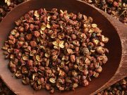 Piperul de Sichuan, condimentul minune utilizat de mii de ani, apreciat şi de celebrul Sherlock Holmes. Iată 10 beneficii ale acestui condiment piperul de sichuan