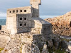 Castelul Pustnicului: misterul celui mai mic castel din Europa castelul pustnicului Cel mai mic castel