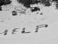 3 marinari au fost salvați după ce semnul „HELP” a fost observat pe o mică insulă îndepărtată din Oceanul Pacific marinari au fost salvați