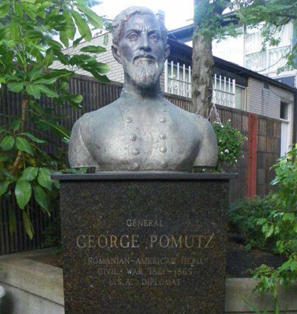 george pomuţ bust