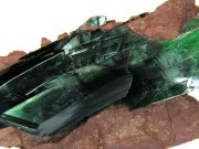 Vivianit: cristalul care se formează pe cadavre, despre care nu știai că există cristal de vivianit