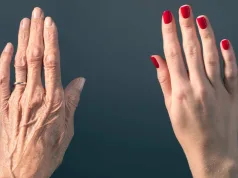 Îmbătrânirea accelerează dramatic la vârstele de 44 și 60 de ani Îmbătrânirea accelerează