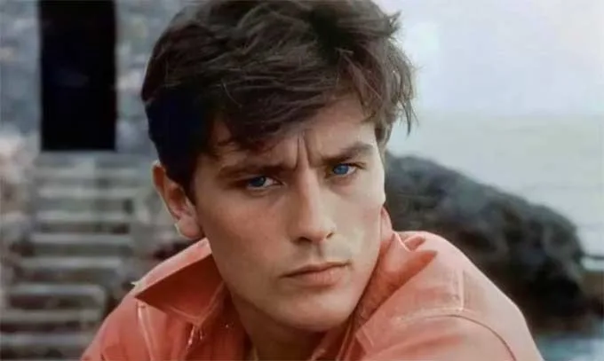 A murit Alain Delon