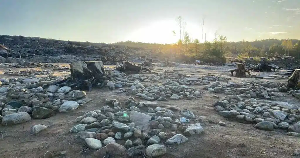 cimitir misterios plin cu copii mici