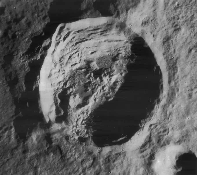 crater anaxagoras luna