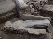Misterul unui corp găsit într-un sicriu de plumb sub Notre Dame, care a derutat oamenii de știință ani de zile, a fost în sfârșit rezolvat corp găsit într-un sicriu de plumb