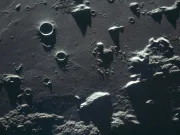 Oamenii de știință au descoperit semne de apă pe toată suprafața Lunii semne de apă pe toată suprafața Lunii