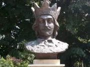 Vlad cel Tânăr, domnitorul decapitat din ordinul boierilor Craioveşti. În timpul său s-a tipărit una dintre primele cărţi româneşti Vlad cel Tânăr descoperiri.ro