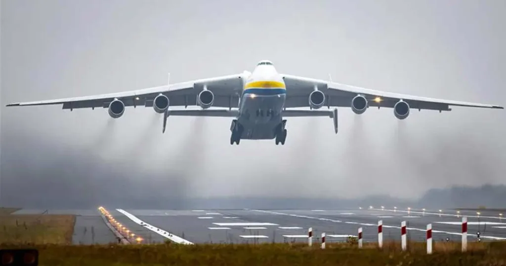 Antonov An-225 cel mai mare avion din lume