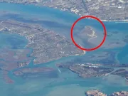 O insulă secretă a ieșit din mare