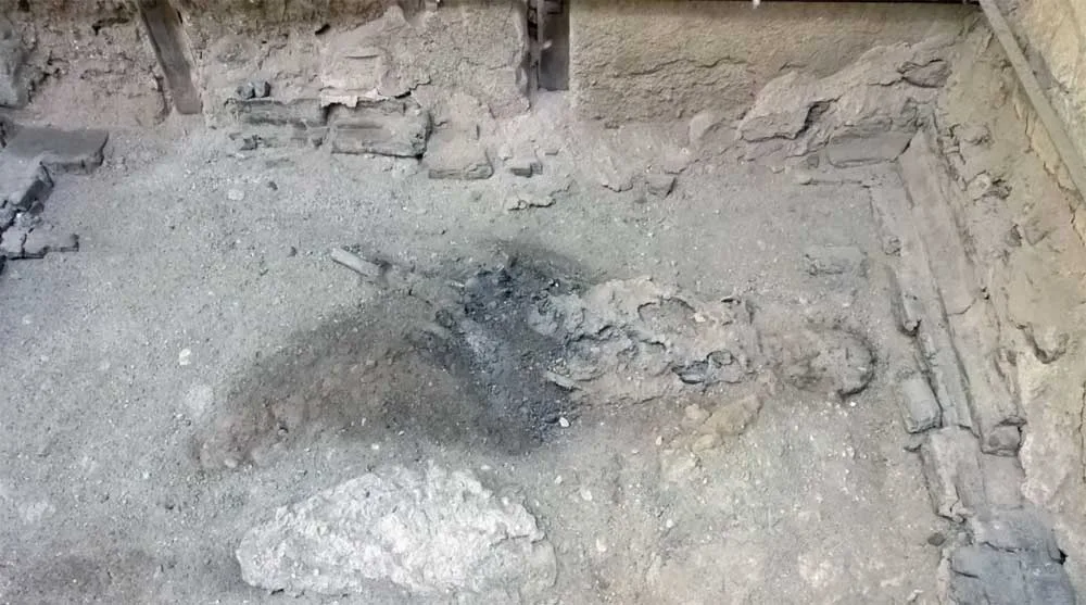 Rămășițele persoanei decedate au fost găsite într-un pat din Herculaneum