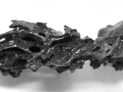 Creierul unui tânăr s-a transformat în sticlă în timpul erupției Muntelui Vezuviu. Oamenii de știință spun că și-au dat seama cum Creierul unui tânăr s-a transformat în sticlă