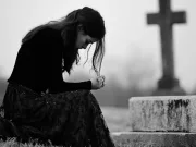 Doliu – de ce se poartă, de unde vine tradiția și cât timp se ține doliu doliu de ce purtam