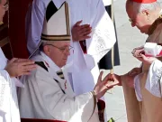 Ce este Inelul Pescarului? De ce poartă papii acest inel, ce reprezintă și de ce este distrus la moartea papilor Inelul Pescarului papa