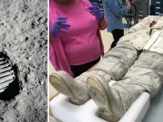 De ce urma lui Neil Armstrong de pe Lună este diferită față de cizma sa? Care este explicația? urma lui Neil Armstrong de pe Lună