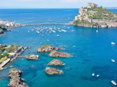 Un oraș roman scufundat acum 2.000 de ani, reapare în largul coastei Italiei: Aenaria Un oraș roman scufundat acum 2.000 de ani, reapare în largul coastei Italiei: Aenaria