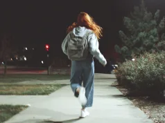 Credeau că salvează un copil orfan din China. Adevărul despre „donația” de 3.000 de dolari este mult mai sinistru copil orfan din China