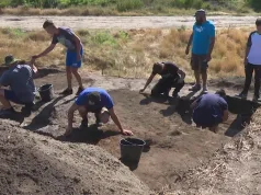 Descoperire arheologică în Buzău: Valea râului Călmățui, locuită de circa 7.000 de ani, încă din Epoca Neolitică Descoperire arheologică în Buzău: Valea râului Călmățui, locuită de circa 7.000 de ani, încă din Epoca Neolitică