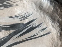 Marte este mai „vie” decât credeam, dar nu datorită apei. Studiul NASA care demontează un mit