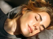 Femeile au nevoie de mai mult somn