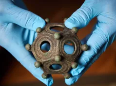 au creat romanii un artefact perfect dodecaedru