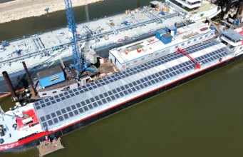 cargobot blue marlin panouri solare