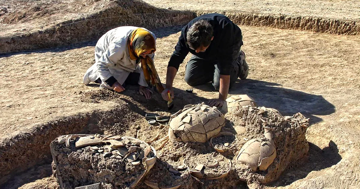 Mormântul de 3.000 de ani al unei adolescente