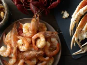 Invenția care sună SF, dar e reală: cum transformă cercetătorii resturile de la fructe de mare într-un „burete” pentru CO₂ Invenția care sună SF, dar e reală: cum transformă cercetătorii resturile de la fructe de mare într-un „burete” pentru CO₂