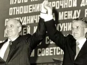 „Să mai trăim noi până atunci”: vizita lui Gorbaciov, care a pecetluit soarta lui Nicolae Ceaușescu