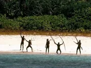 De ce ucide acest trib pe oricine pășește pe Insula Santinelei de Nord? Adevărul despre cel mai izolat loc de pe Pământ