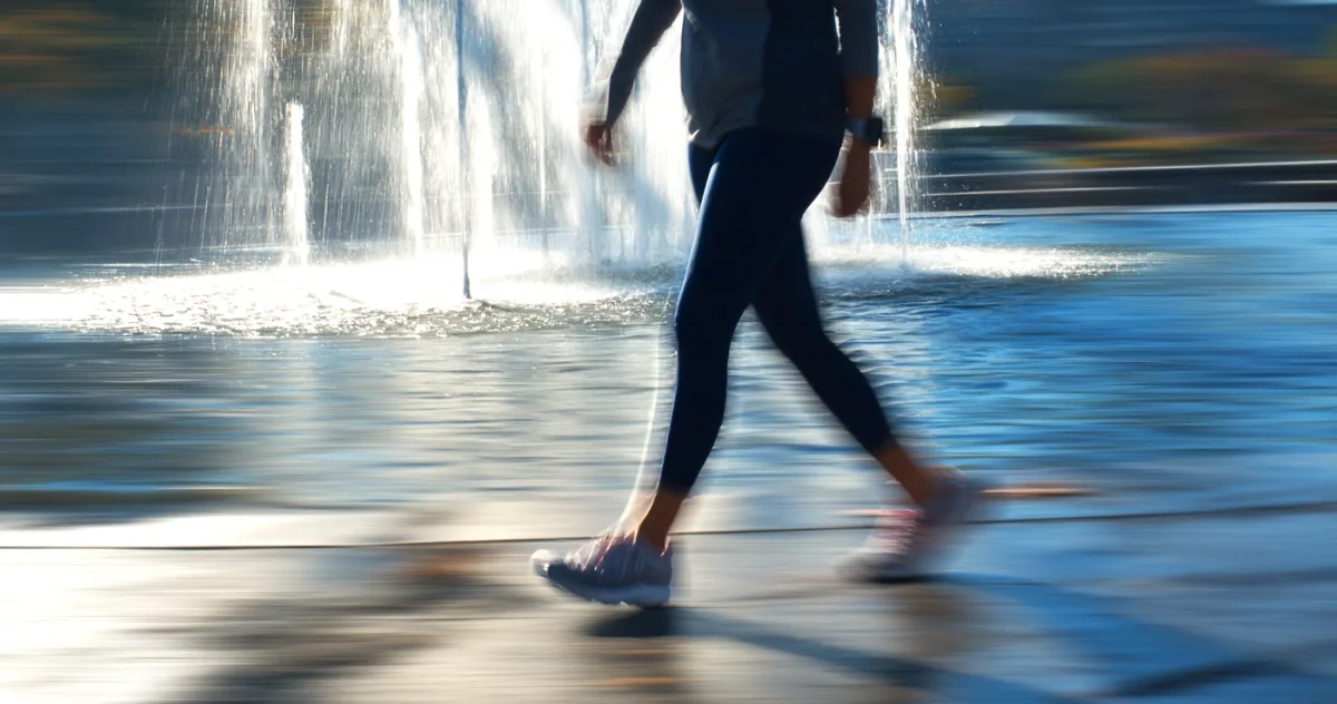 Mersul pe jos îți poate prelungi viața, dar numai dacă eviți această greșeală pe care aproape toți o facem